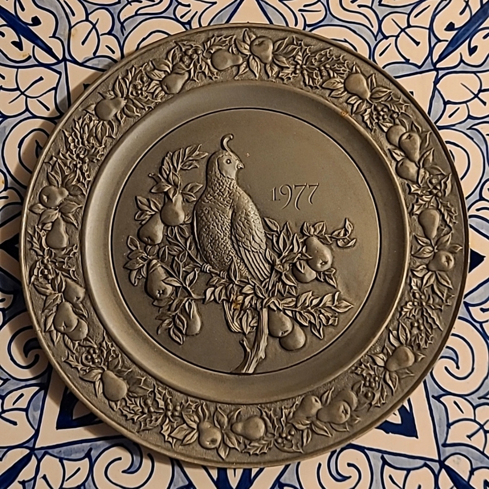 Hallmark fine pewter plate  1979